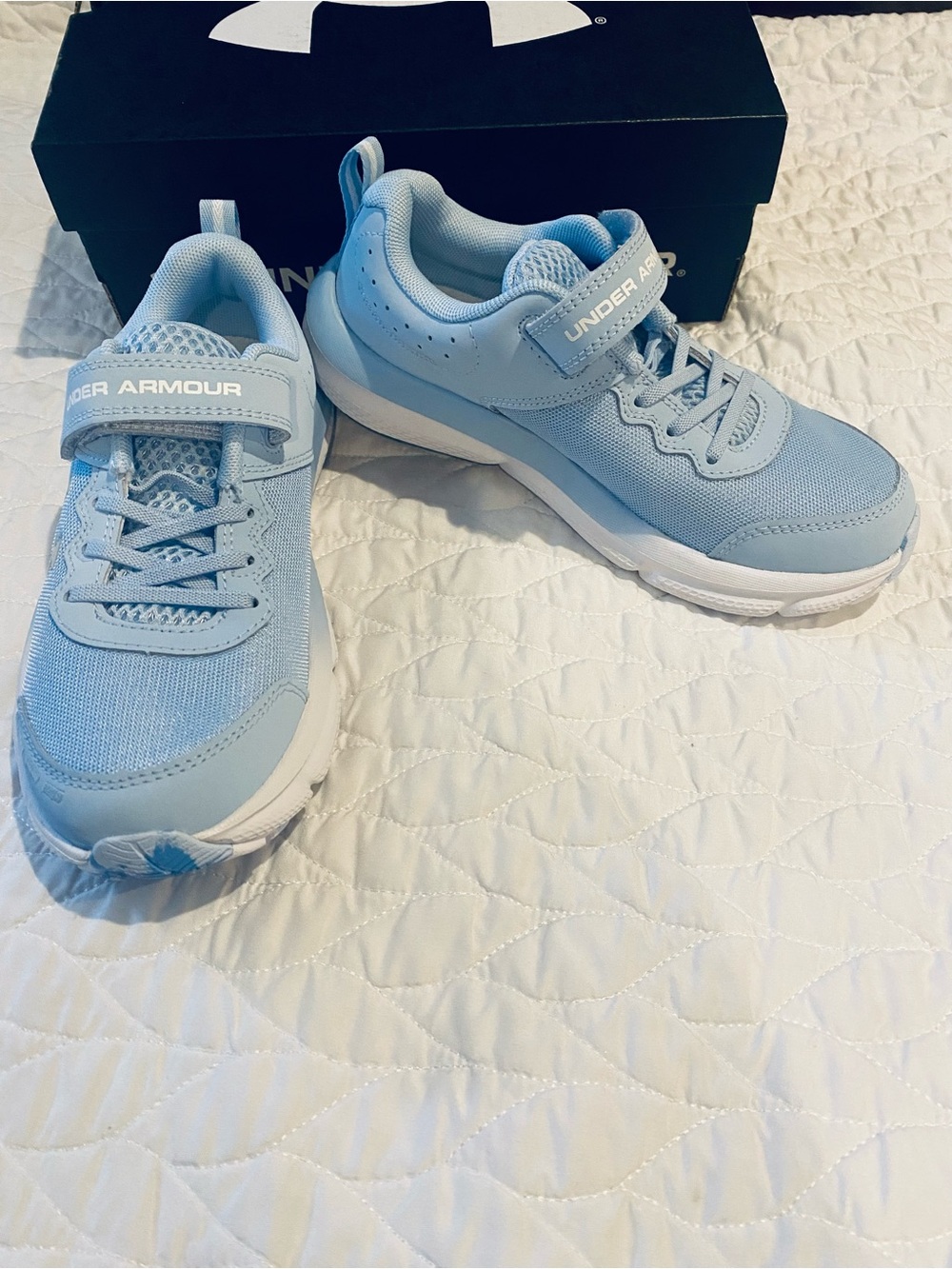 Under Armour Light Blue Kids Sneakers with Hook-and-Loop Strap